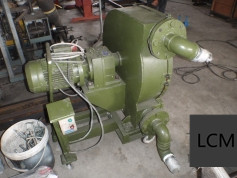 Foaming generator with discharge hose and drive unit